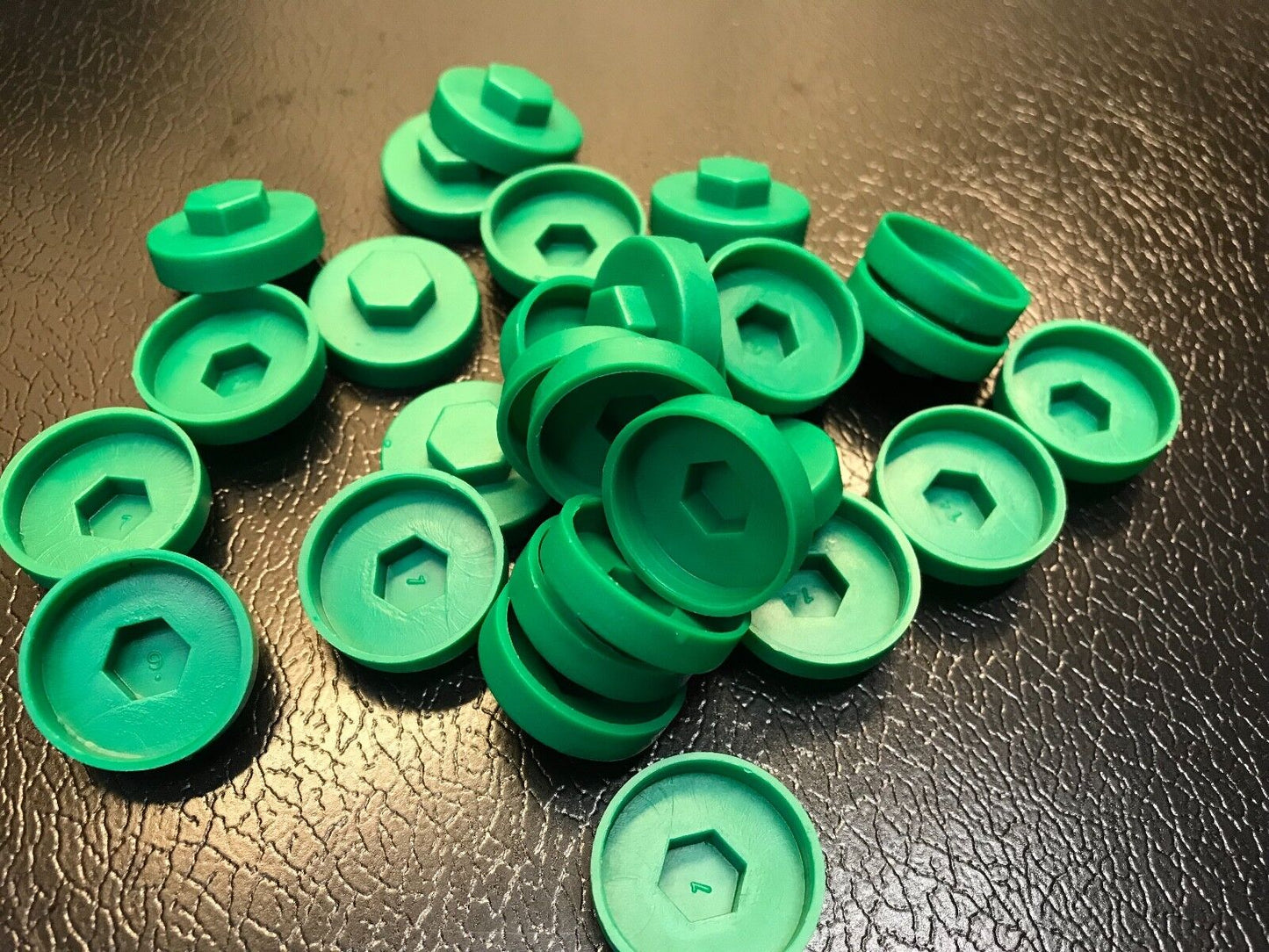 19mm Linden Green Colour Caps 5/16 Hexagon Head (1000)