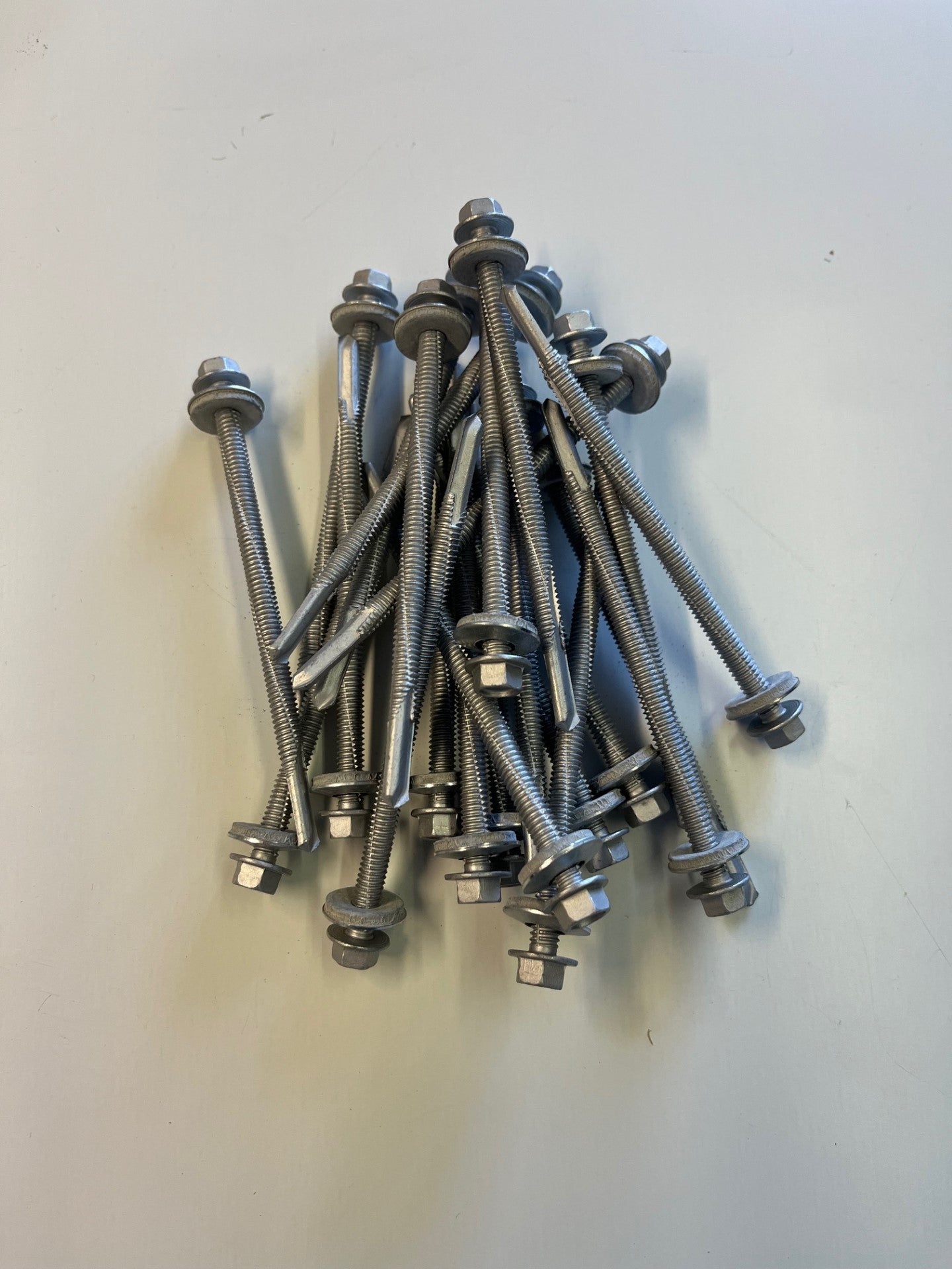 100mm Heavy Section Tek Screws C/W G16 Washer (100)