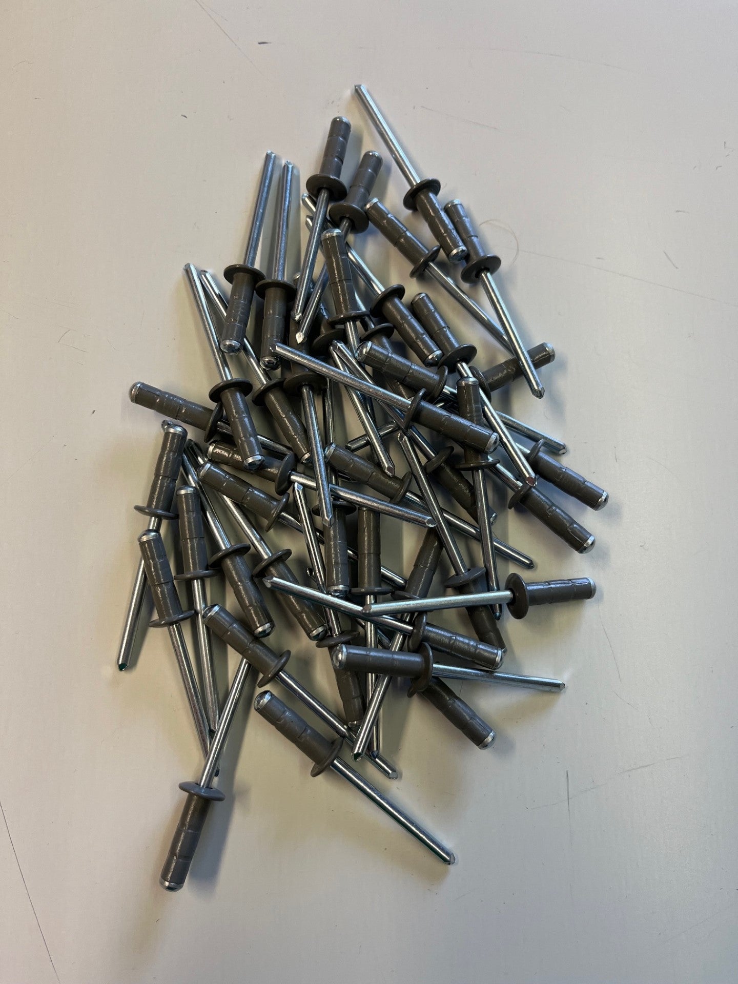 4.8mm x 15mm 0619 Rivet Merlin Grey (250)
