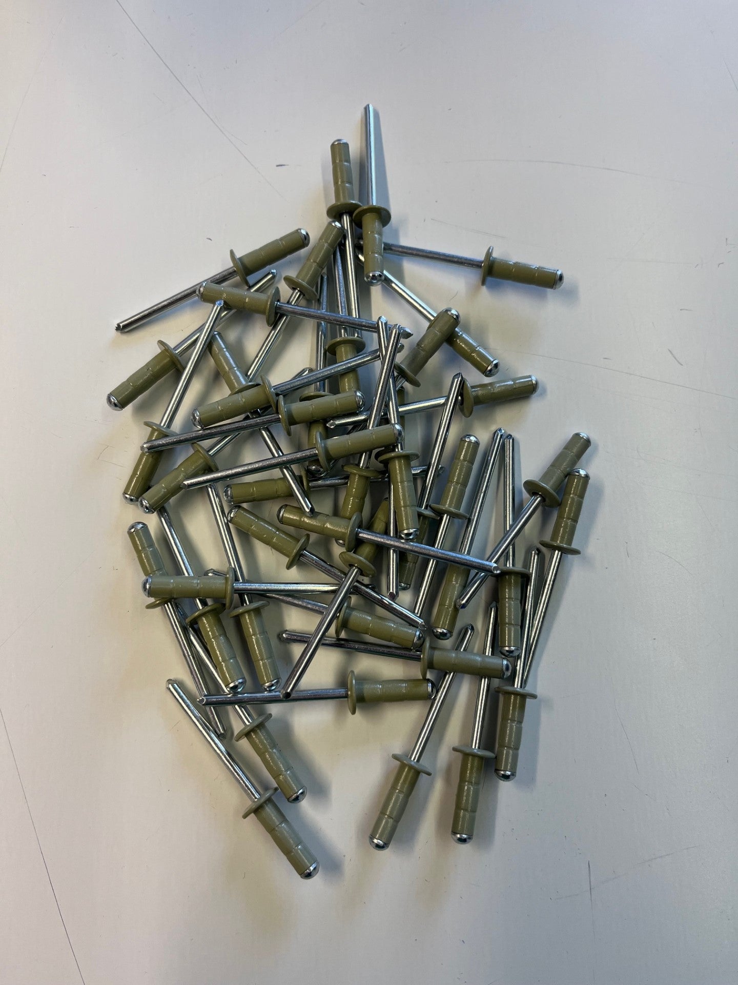 4.8mm x 15mm 0619 Rivet Moorland Green (250)