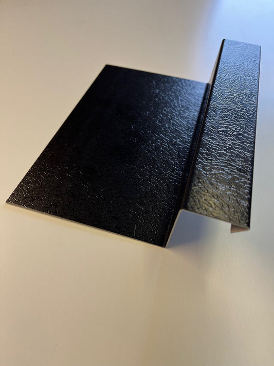 Drip Flashing 0.70mm, Black Plastisol 100mm x 40mm x 30mm x 10mm (2.5m)