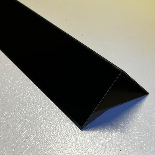 External Corner / Barge Flashing 0.70mm, Black Plastisol 100mm x 100mm x 1 Bend (2.5m)